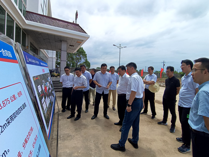 省鐵投公司副總經(jīng)理、蕪銅公路公司、皖江公司董事長(zhǎng)劉允超一行到銅商高速項(xiàng)目調(diào)研指導(dǎo)工作1
